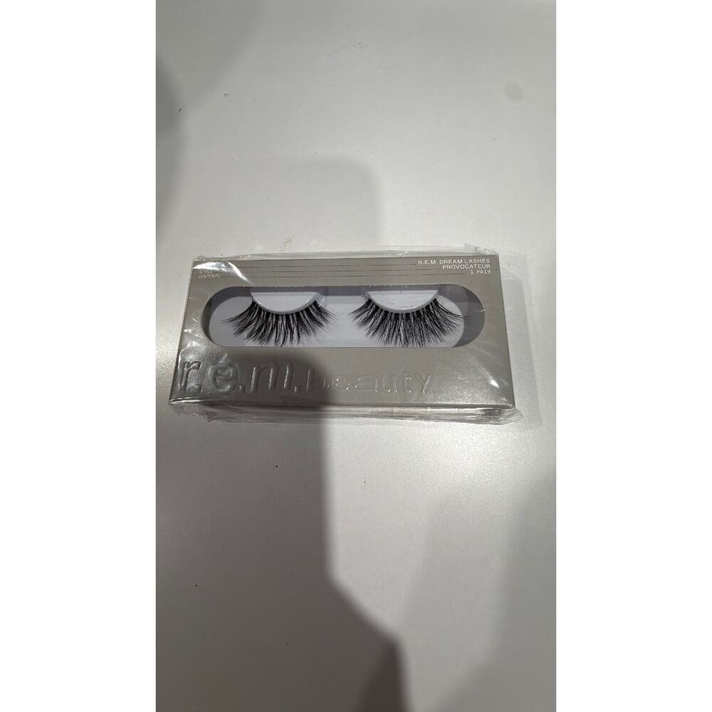 R.e.m Beauty False Lashes Provocateur, Retail $16, NEW in Box